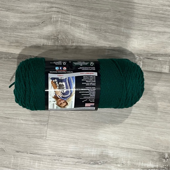 NWT Set of 7 Skeins Red Heart With Love Yarn (White/Red/Green/Blue) Medium Wt #4 - Picture 13 of 16